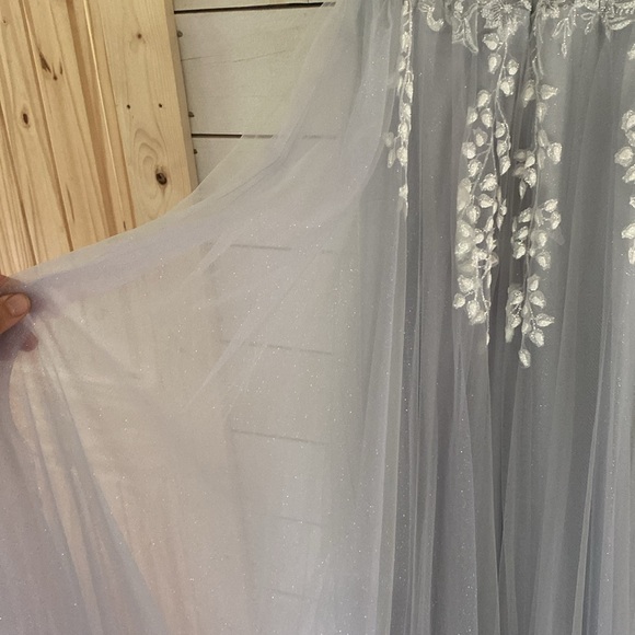 Prom dress size 6, plenty of length, slight train. - Picture 8 of 11